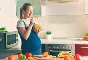 غذا برای افزایش هوش جنین - تو بارداری برای باهوش شدن جنین دوقلو چی بخورم؟